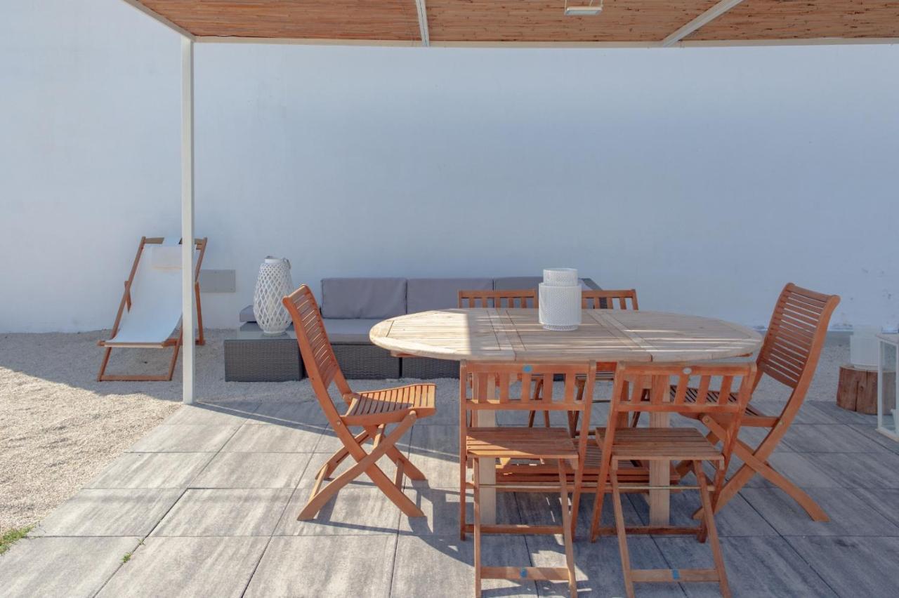 Sunkiss Apartment 500Mt Dal Mare ポルト・チェザーレオ エクステリア 写真
