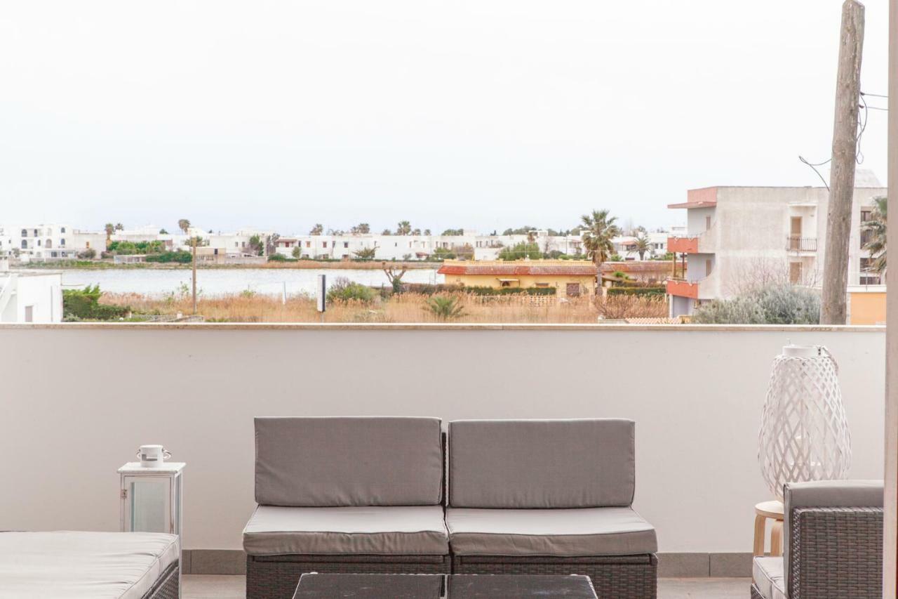 Sunkiss Apartment 500Mt Dal Mare ポルト・チェザーレオ エクステリア 写真