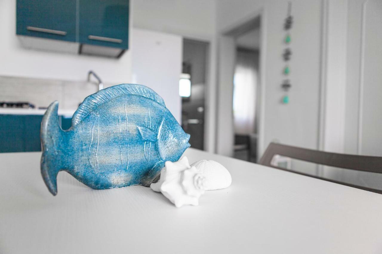 Sunkiss Apartment 500Mt Dal Mare ポルト・チェザーレオ エクステリア 写真